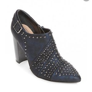 Kaari Blue Studded size 8M blue/black booties